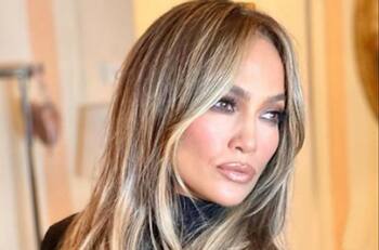 Jennifer Lopez es captada comprando ropa de segunda mano