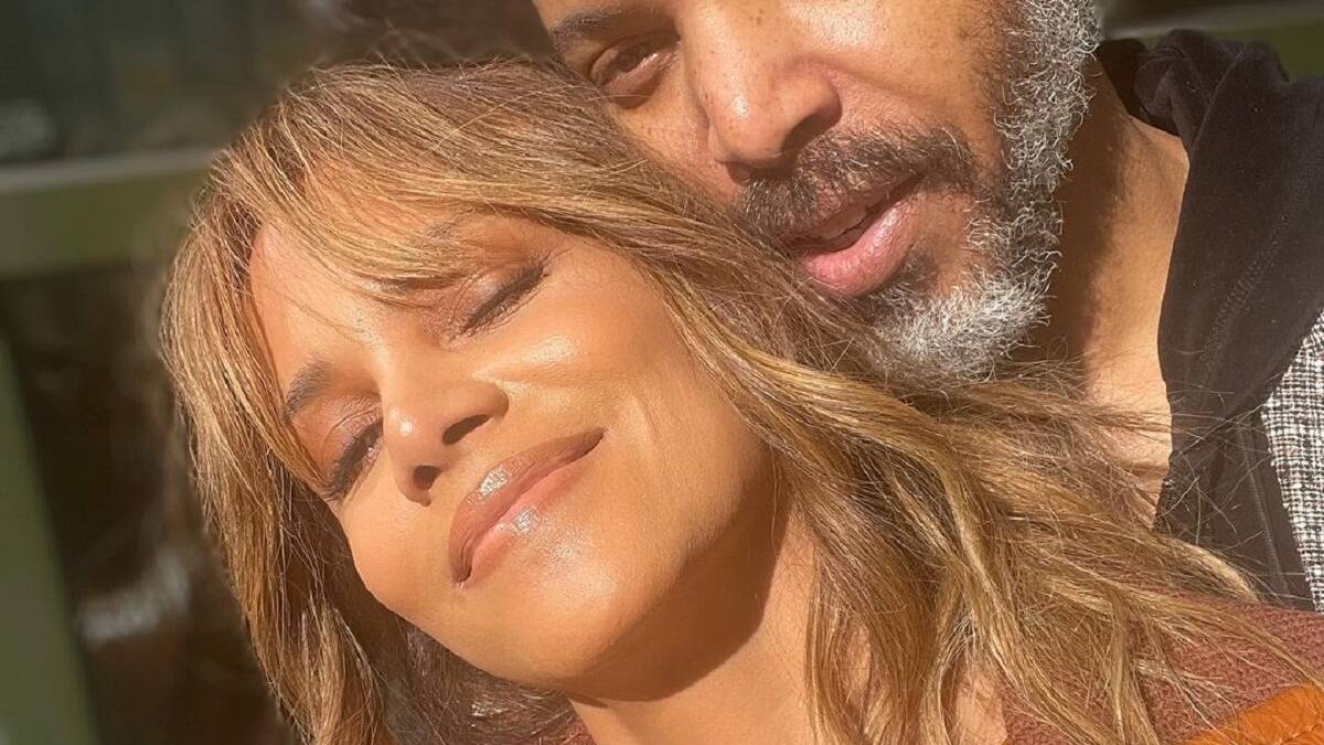 Halle Berry debió a aclara su publicación que hizo creer a sus seguidores que se había casado