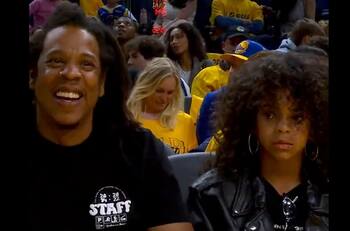 Blue Ivy sorprende con su parecido a Beyoncé al ser "avergonzada" por Jay Z en la final de la NBA
