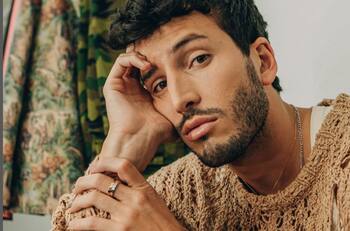 Sebastián Yatra emociona cantando con los niños en “La Voz Kids”