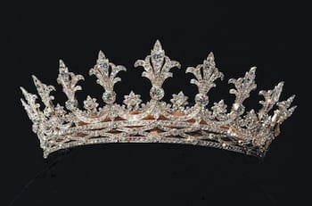 La tiara de diamantes que la reina Isabel nunca usó por su historia de tragedia