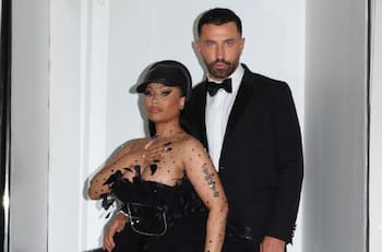 Nicki Minaj luchó para no mostrar de más y encaró a periodista en la MET Gala