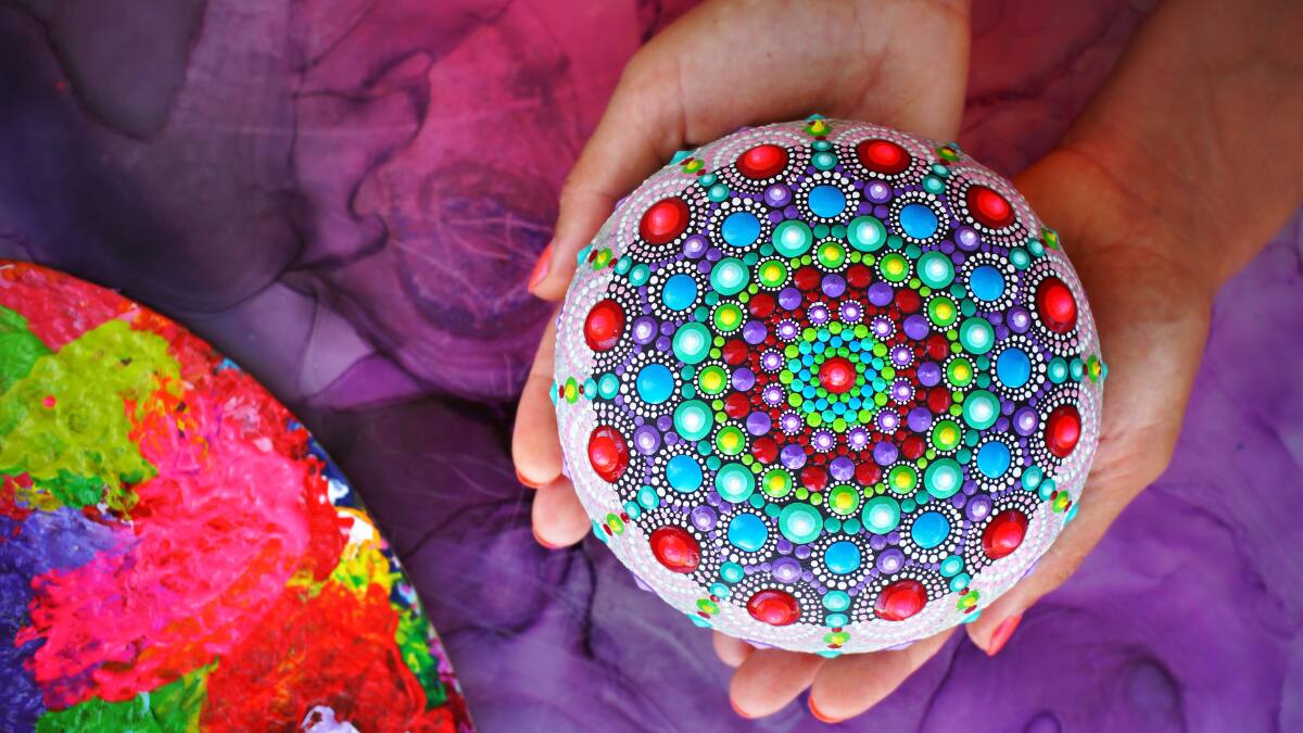 Mandalas: Esto representan los colores que se usa en ellos