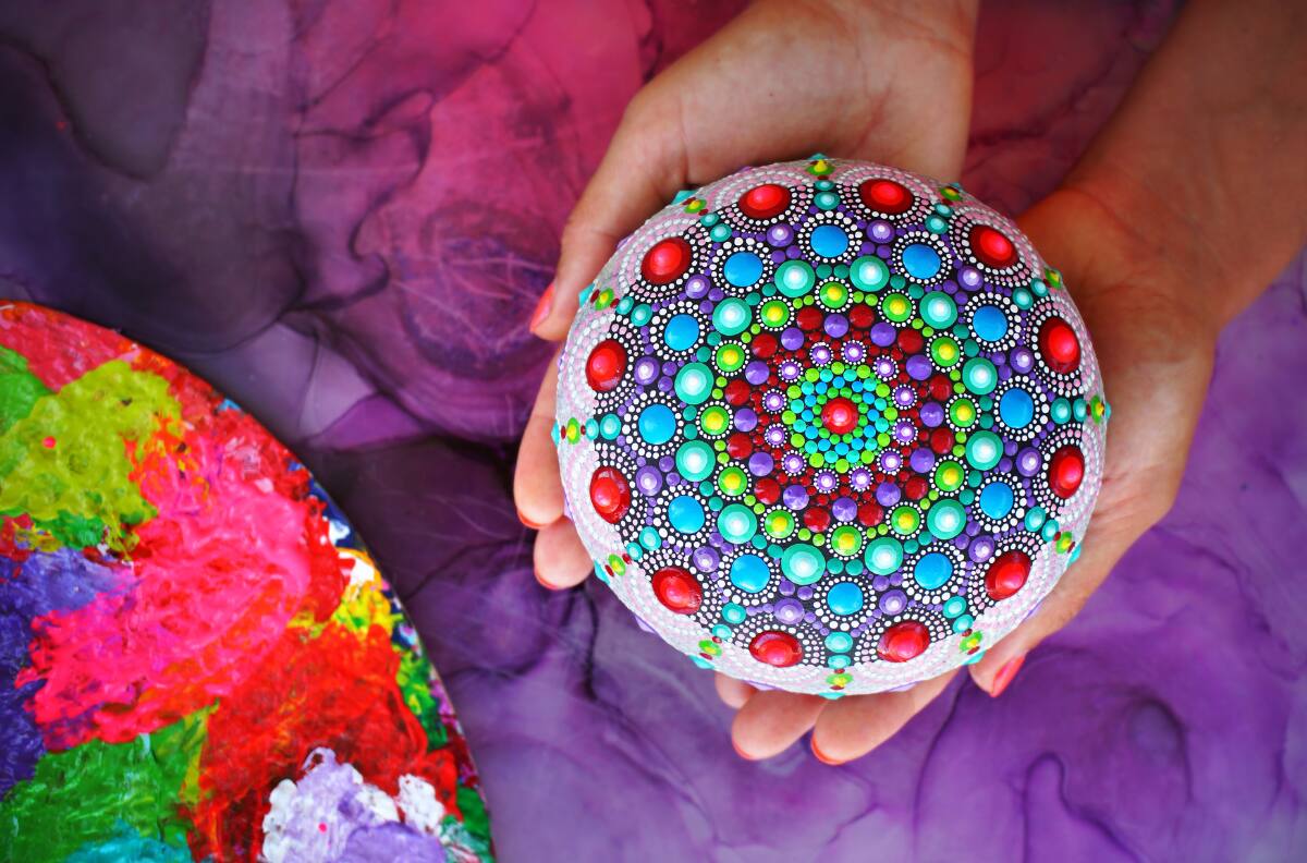 Mandalas: Esto representan los colores que se usa en ellos