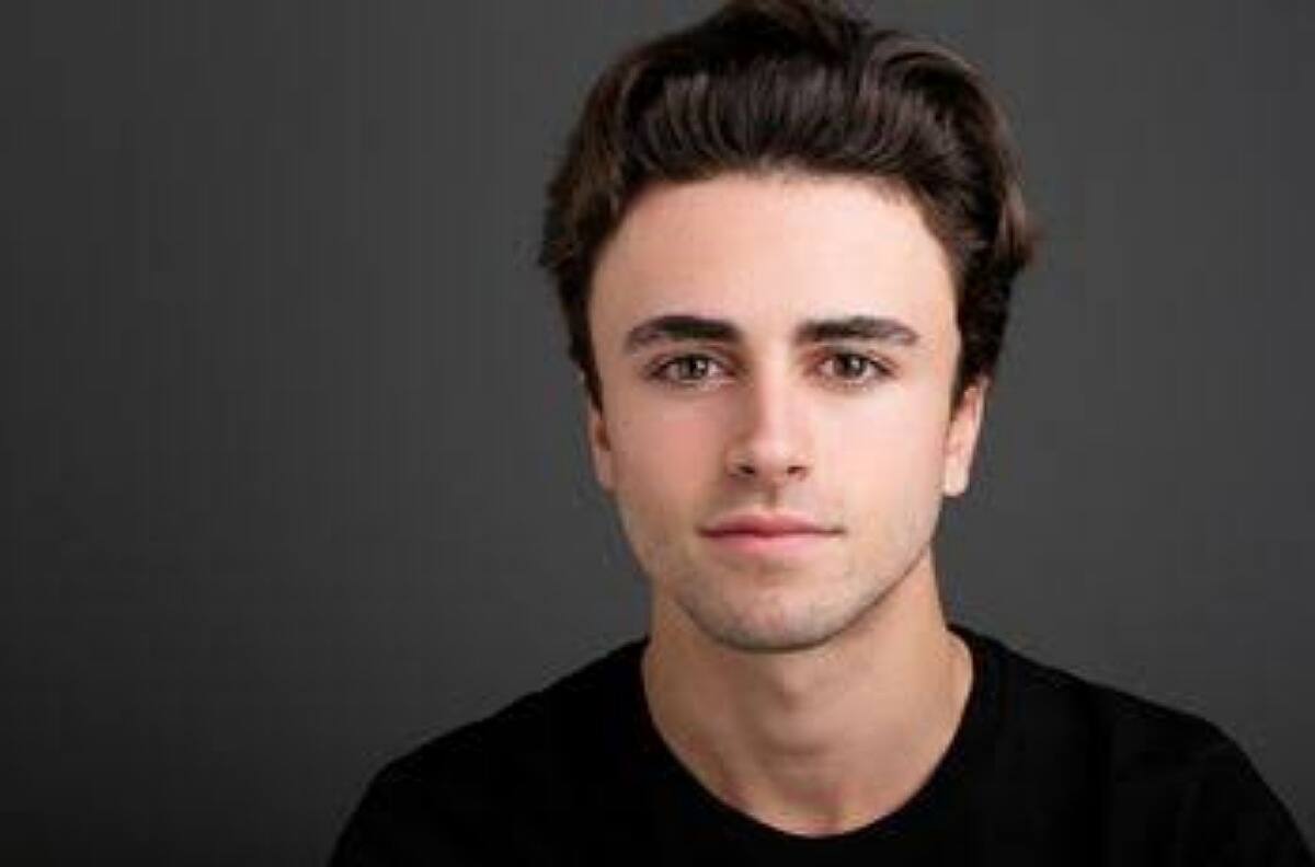 Famoso actor de la serie española "Élite" presume sus vacaciones en Guatemala