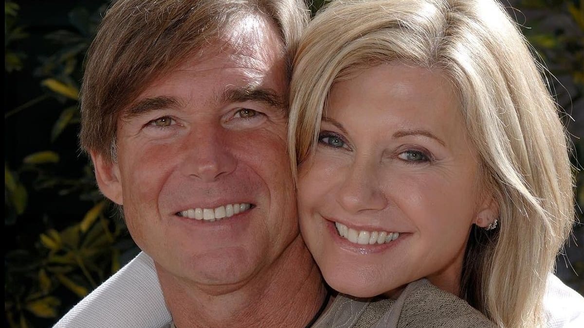 Esposo de Olivia Newton-John habla del profundo amor por ella y el dolor tras su muerte