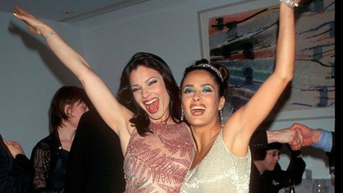 Salma Hayek sufrió un accidente con el vestido de Fran Drescher en los SAG Awards