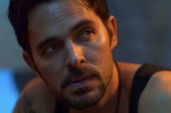 El dolor de Manolo Cardona, protagonista de “¿Quién mató a Sara?”, tras muerte de su padre