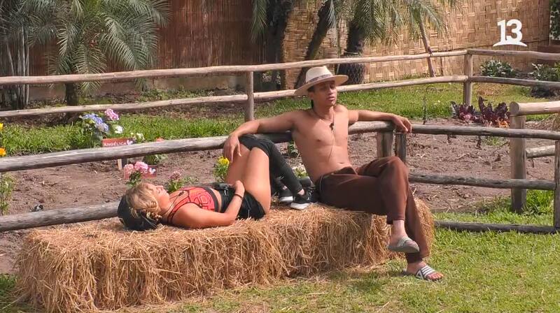 Daniela Castro y Uriel Romero conversan sobre el futuro en "Tierra Brava".