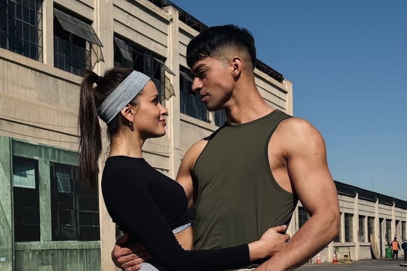 Junto a su bailarín, Davi Sáez. Foto: @ConyCapelli en Instagram