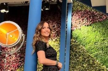 Andrea Legarreta comparte imágenes de su camerino que tiene en “Vaselina”