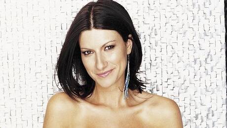 Laura Pausini da la bienvenida al 2023 con tierna postal familiar