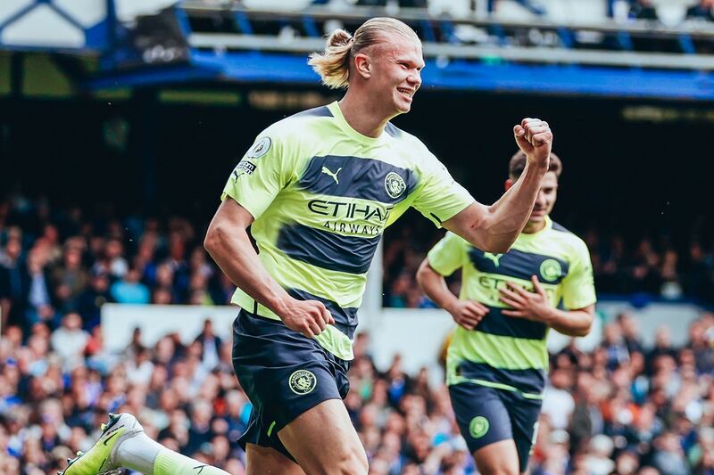 Erling Haaland celebra su gol ante Everton en Premier League.