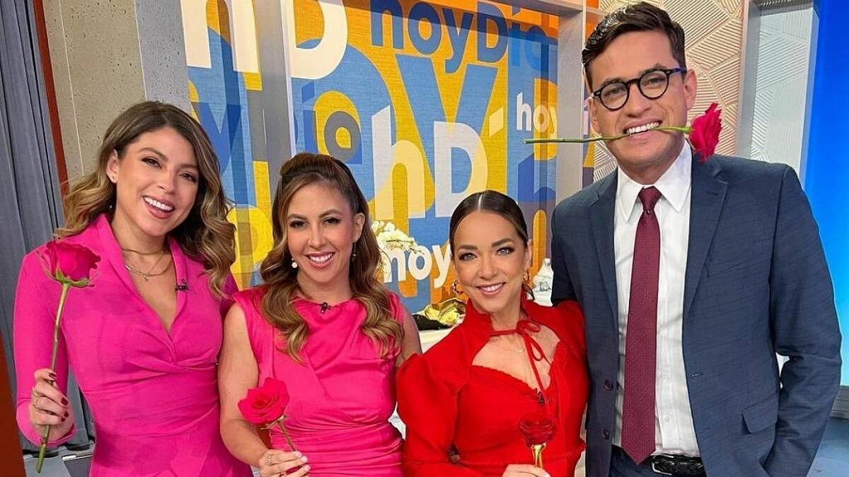Adamari López y las conductoras de "Hoy Día" reciben tierno regalo por el Día del Amor