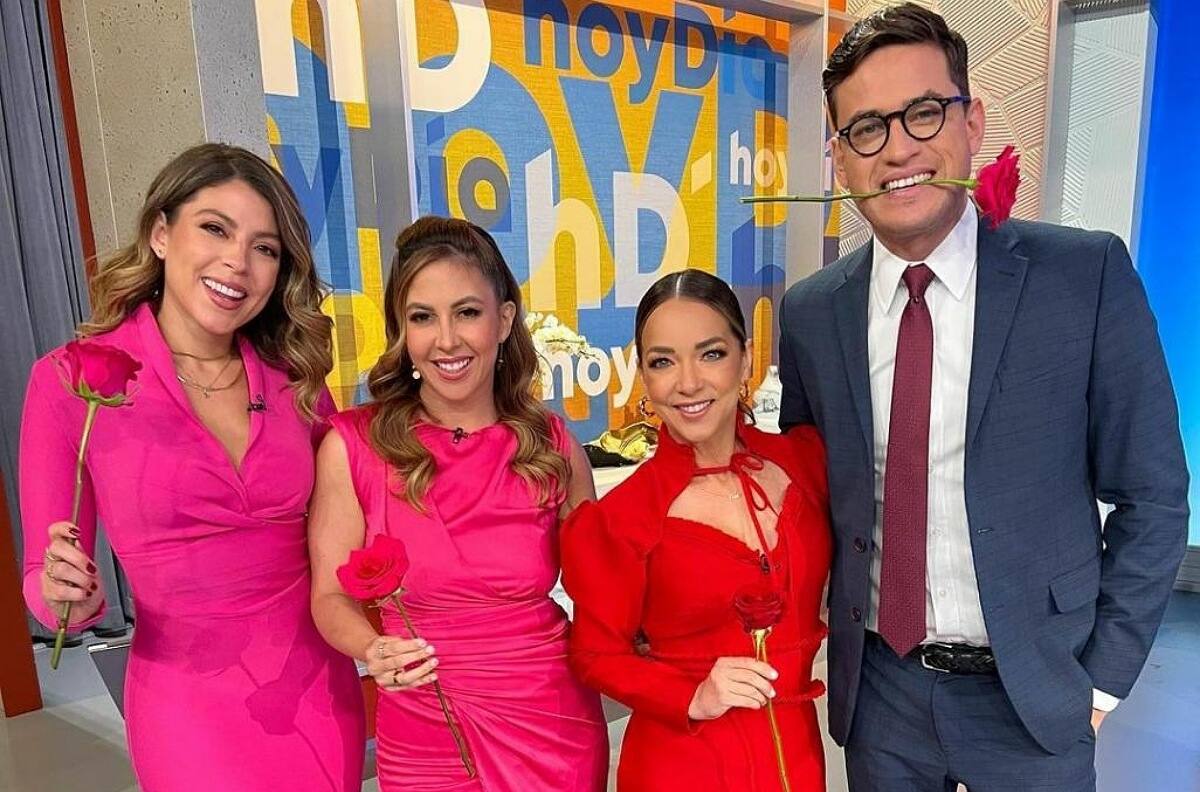 Adamari López y las conductoras de "Hoy Día" reciben tierno regalo por el Día del Amor