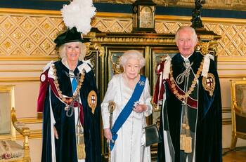 El rey Carlos III habría intentado abdicar, pero Camila Parker se lo prohibió y lo obligó a trabajar