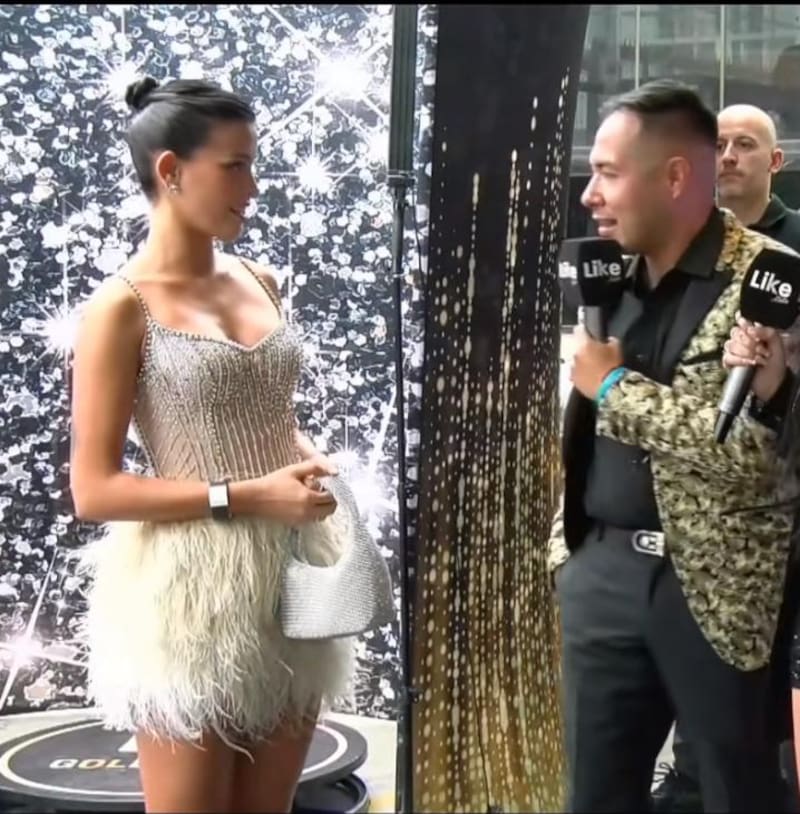 Constanza Capelli habla sobre su premio en Super Like Awards.