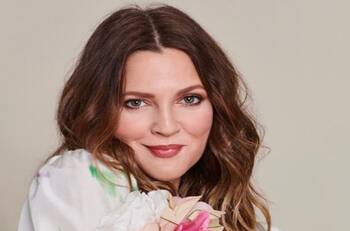 Drew Barrymore aseguró que la intimidad física “no significa amor”