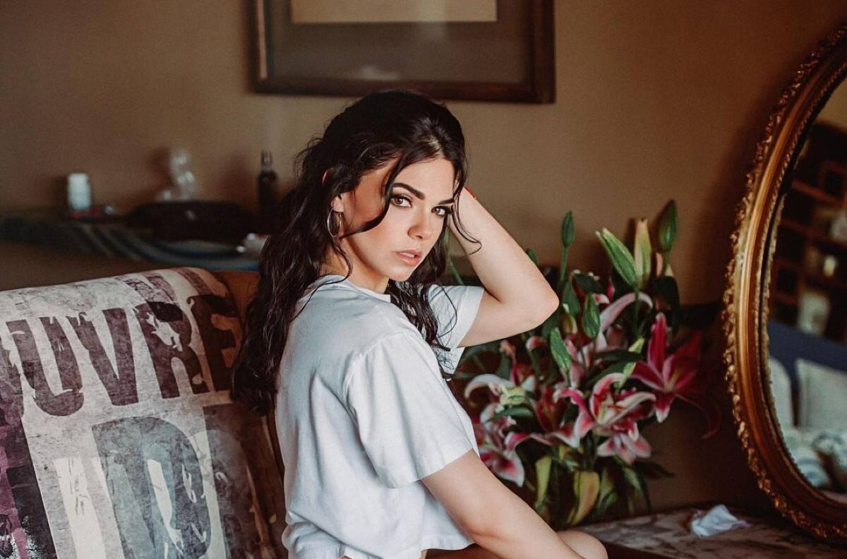 Livia Brito, la protagonista de "La desalmada", baila a ritmo de "Pineapple" de Karol G