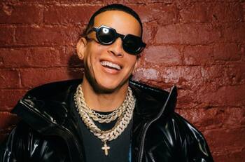 ¡Angustia! Se incendia parte del techo en medio de concierto de Daddy Yankee