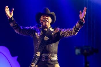 Lupe Esparza libra el Covid-19: “Estoy perfecto, estoy fuerte”, le dice a sus fans