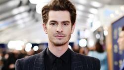 Andrew Garfield habla de la presión social que sintió por no tener hijos antes de los 40