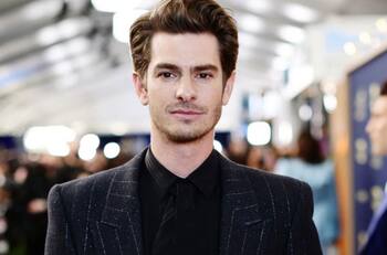 Andrew Garfield habla de la presión social que sintió por no tener hijos antes de los 40