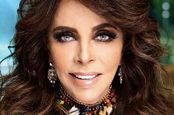 Verónica Castro se sube al tren de los memes con su original felicitación