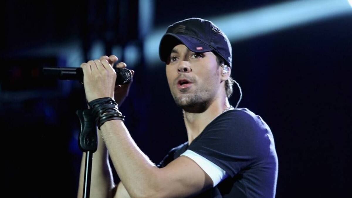 Enrique Iglesias cancela su presentación en México por problemas de salud