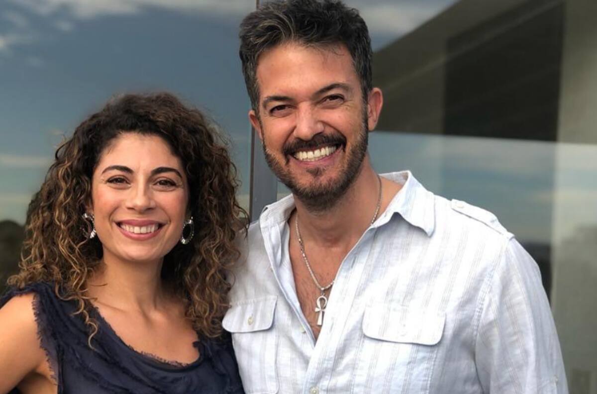 Viuda de Fernando del Solar llora desconsolada en el estreno de la última película del actor