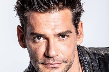 Cristian de la Fuente derrite corazones en la previa de los Latin American Music Awards 2022