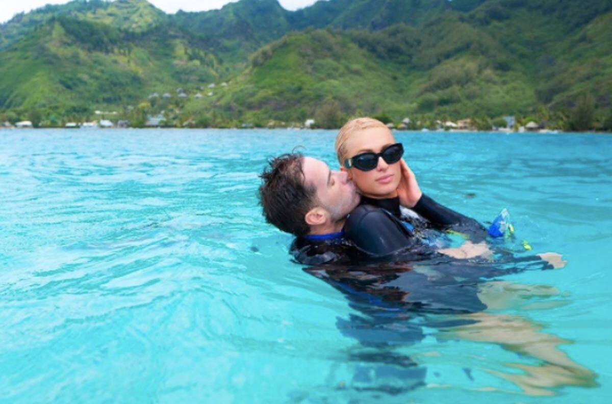 ¡Con suegros incluídos! La luna de miel de Paris Hilton y Carter Reum en Bora Bora