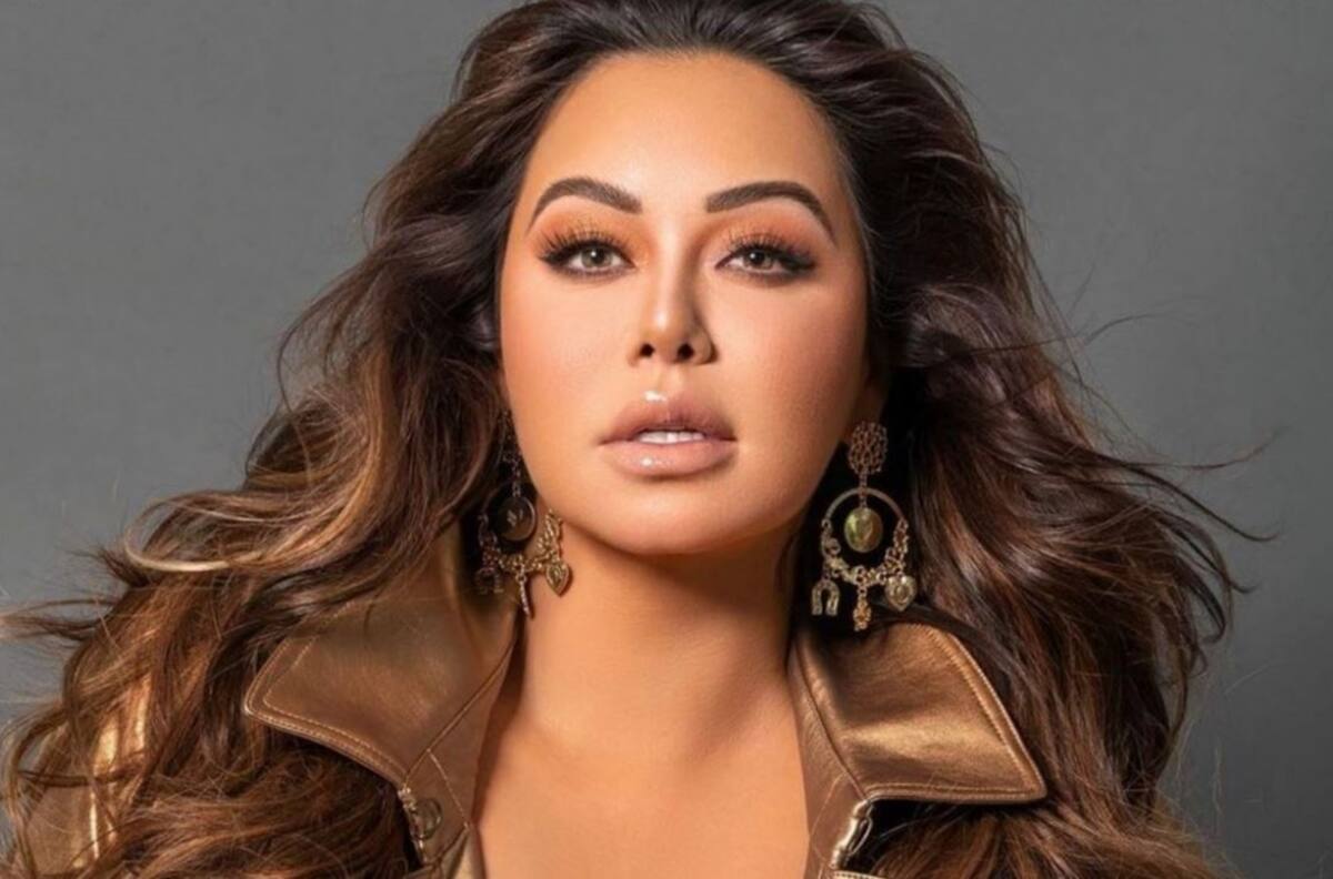 Chiquis reveló que es bisexual pero su mamá, Jenni Rivera, la obligo a dejar a su novia