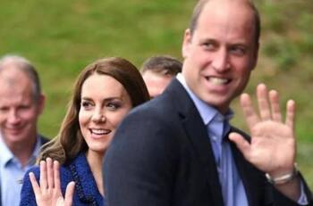 Video: El Príncipe William se pone los guantes de box para mostrar sus habilidades