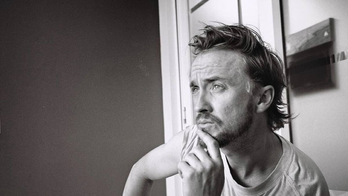 A Tom Felton, actor de Harry Potter, le prohiben contestar pregunta sobre ausencia de JK Rowling