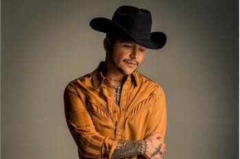 Christian Nodal triste y cansado: "no voy a perdonarme por no saber amarte" ¿Lo dejó Belinda?