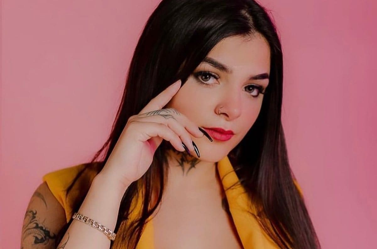 Karely Ruiz no pudo seguir estudiando enfermería por esta razón