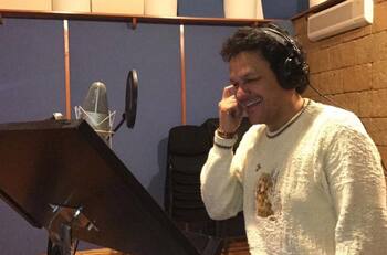 Pedro Fernández explota las redes con video cantando junto a su nieto