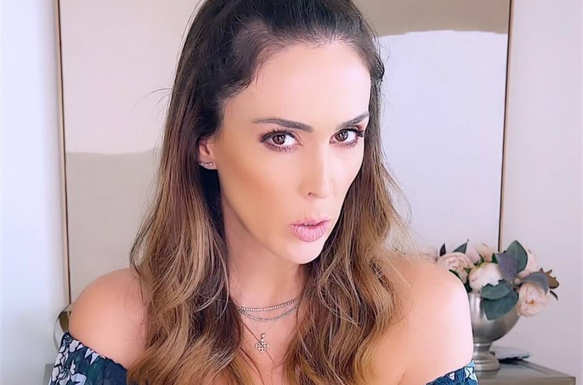 Jacky Bracamontes revela cuál es la tarea imposible que tiene con sus hijas