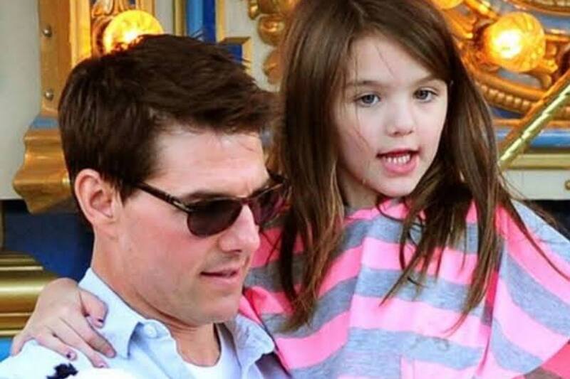 Suri Cruise La hija de Katie Holmes está alejada de su padre desde hace mucho tiempo. - Créditos: Internet