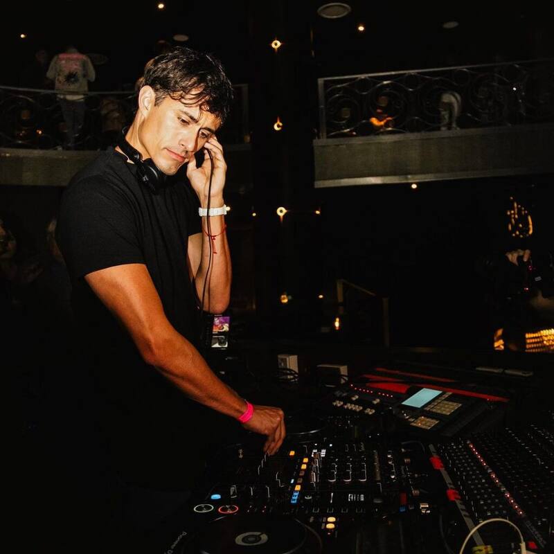 Roberto Cox reveló importantes confesiones respecto a su vida, una de ellas es su hobbie como DJ de música electronica.