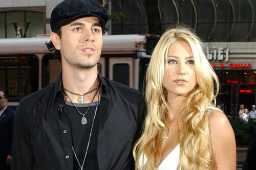 Anna Kournikova hace una inesperada aparición en el concierto de Enrique Iglesias y Ricky Martin