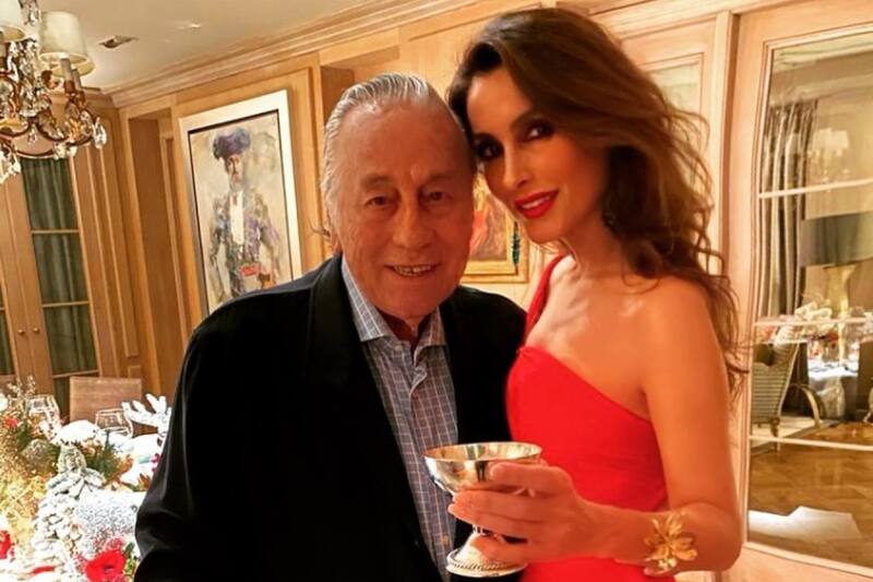 Paloma Cuevas y su padre Victoriano Valencia