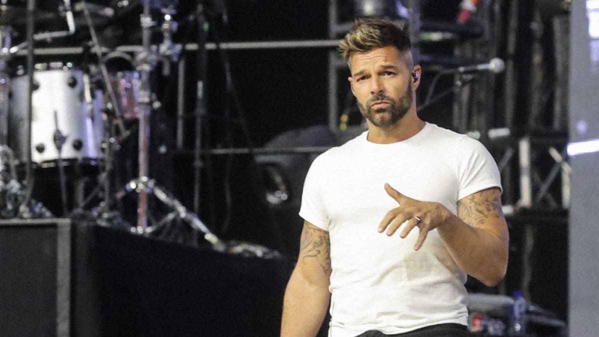 Ricky Martin se habría sometido a delicada cirugía en su rostro
