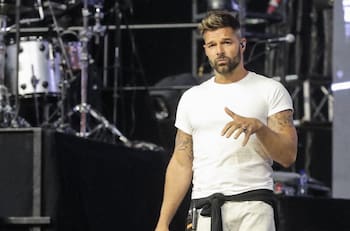 Ricky Martin se habría sometido a delicada cirugía en su rostro