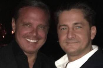 Hermano de Luis Miguel: así reacciona ante las preguntas sobre el paradero de los restos de su mamá