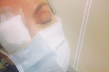 Ivonne Montero sufre fuerte accidente y preocupa a sus fans por foto desde el hospital