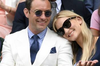 Fue visto en el aeropuerto: Jude Law se habría convertido en padre por séptima vez