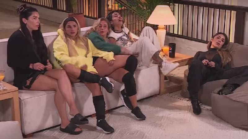 Daniela Aránguiz reacciona a respuesta de Gabrieli Moreira en "Tierra Brava".