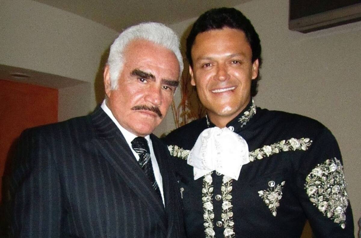 Pedro Fernández agradeció a su "padrino" Vicente Fernández y envió sus condolencias a su familia